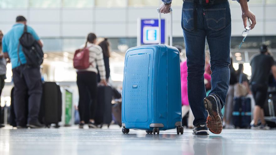 Ryanair könnte Bonus für Mitarbeiter erhöhen, die übergroßes Handgepäck aus dem Verkehr ziehen