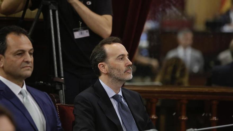Gabriel Le Senne (Vox), nuevo presidente del Parlament balear con los votos de PP y Vox: &quot;¡Vivan las Islas Baleares y Visca Espanya!&quot;