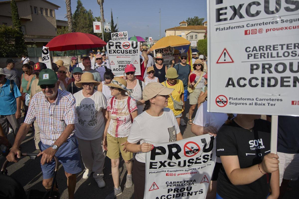 Imatges de la manifestació de Serra de Daró