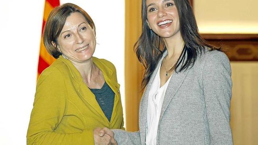 Carme Forcadell en la reunió amb Inés Arrimadas