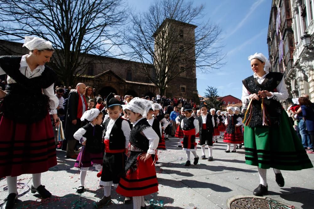 Pregón y desfile de las fiestas de El Bollo en Avilés