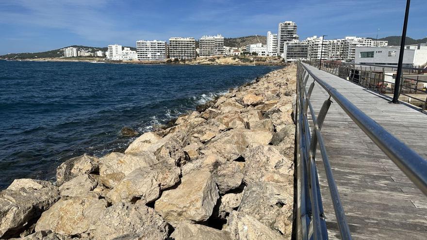 Imaginario de Ibiza: El espigón, un paseo sobre las aguas de Portmany