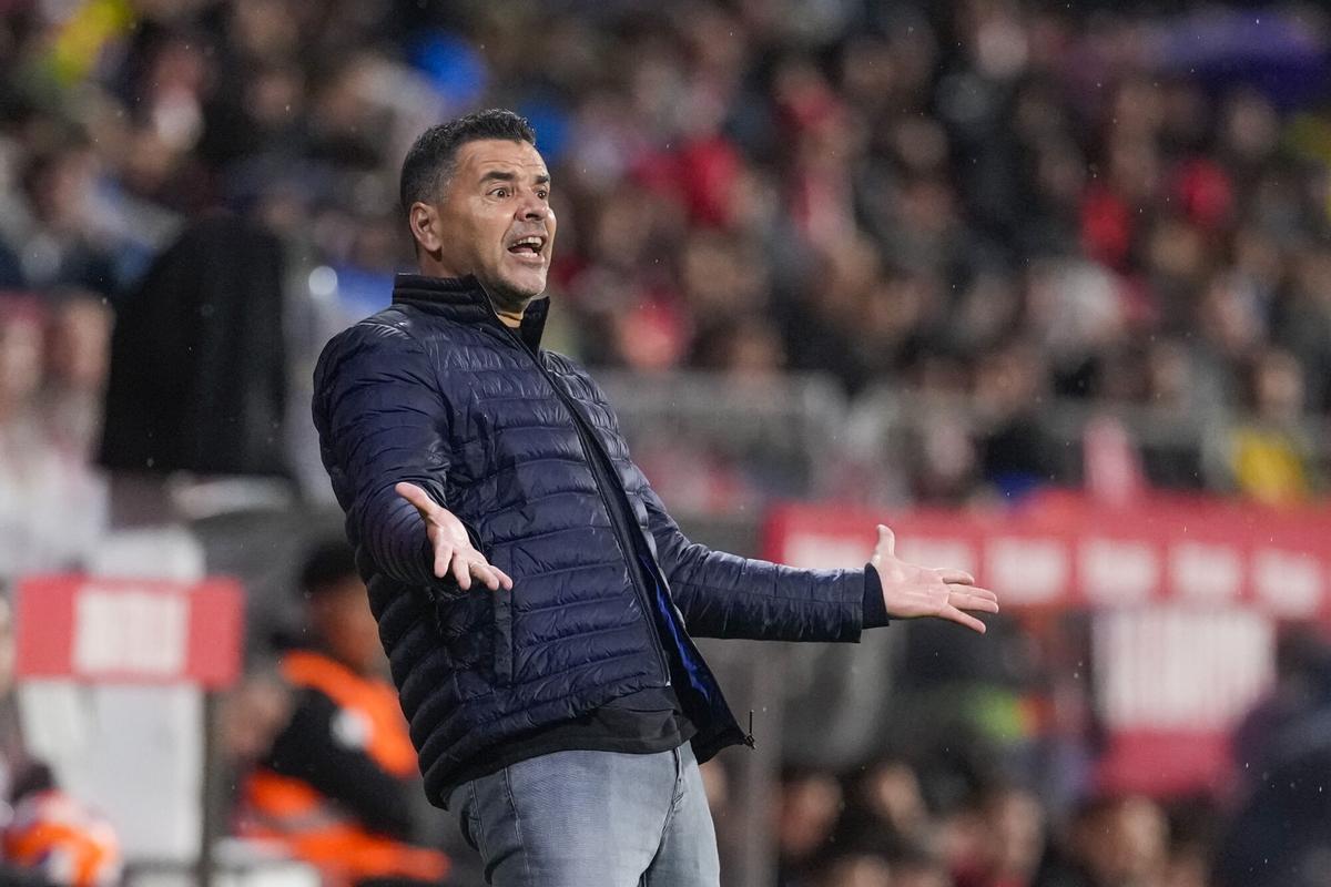 Girona coach Michel during the matchday 34 of LaLiga EA Sports, between Girona and RCD Mallorca, at the Montilivi Stadium in Girona, Spain, 5 May 2025. EFE/ David Borrat