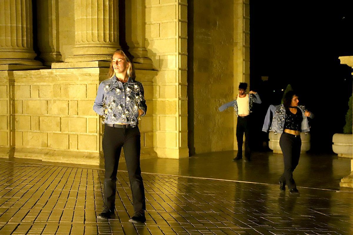 Espectáculo de danza La Furia en la Puerte del Puente
