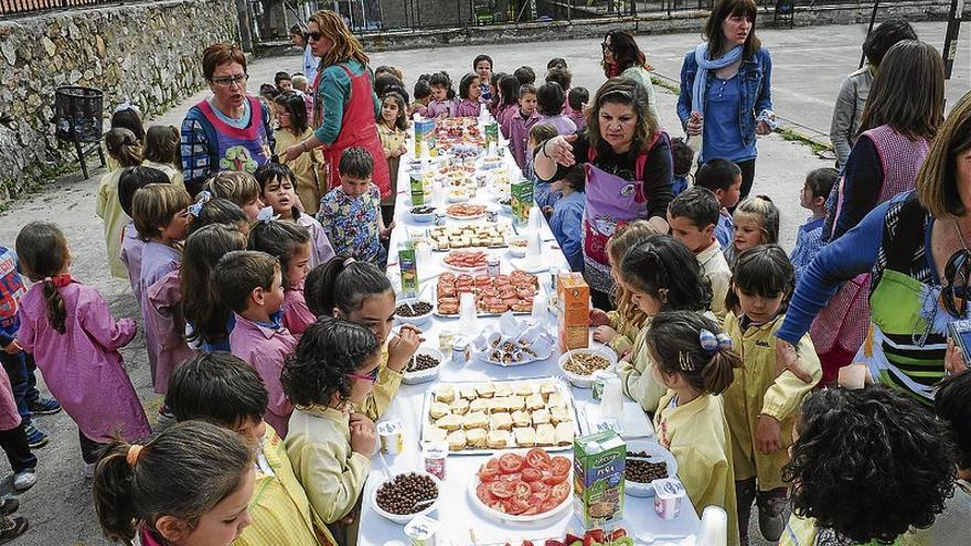 Pan con aceite, cereales y frutas, en el Alfonso VIII