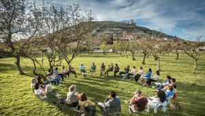 Participantes en el retiro lector con Sergio del Molino que organizó Remanso