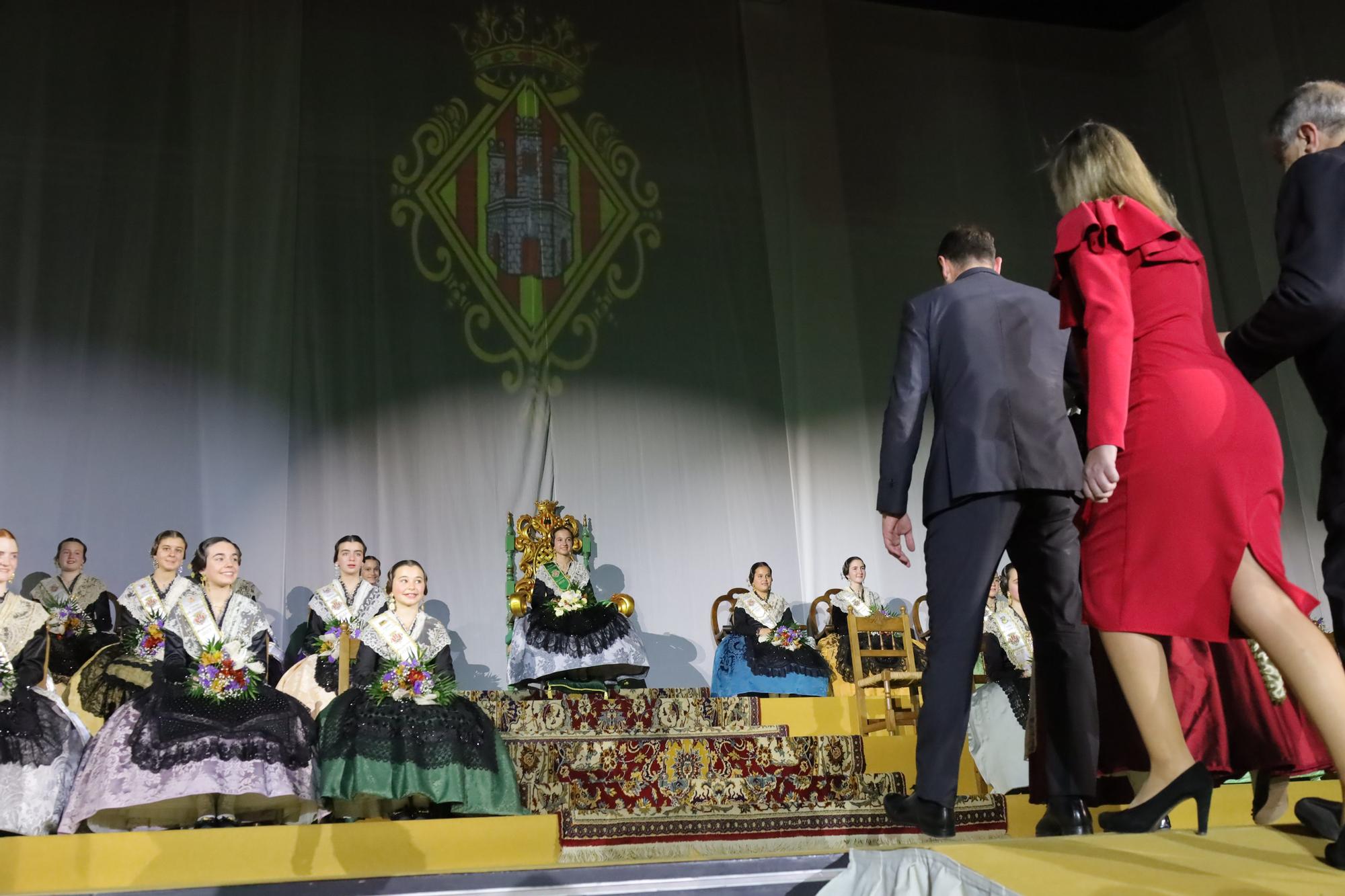 Galania a la reina infantil de las fiestas de la Magdalena