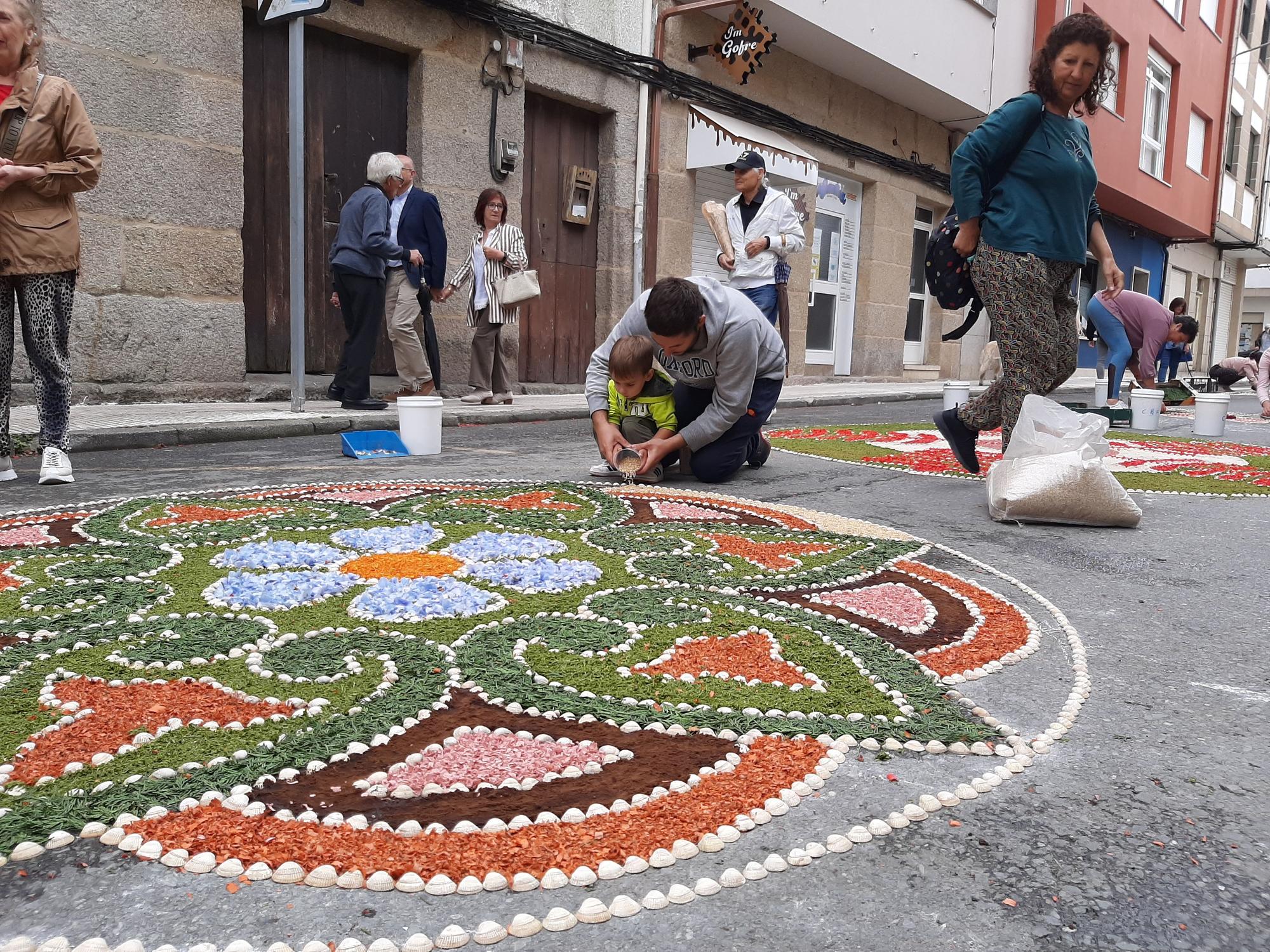 La fiesta de las alfombras florales y del Corpus en Bueu (I)