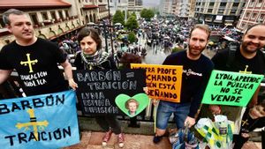 Manifestación de profesores en Oviedo.