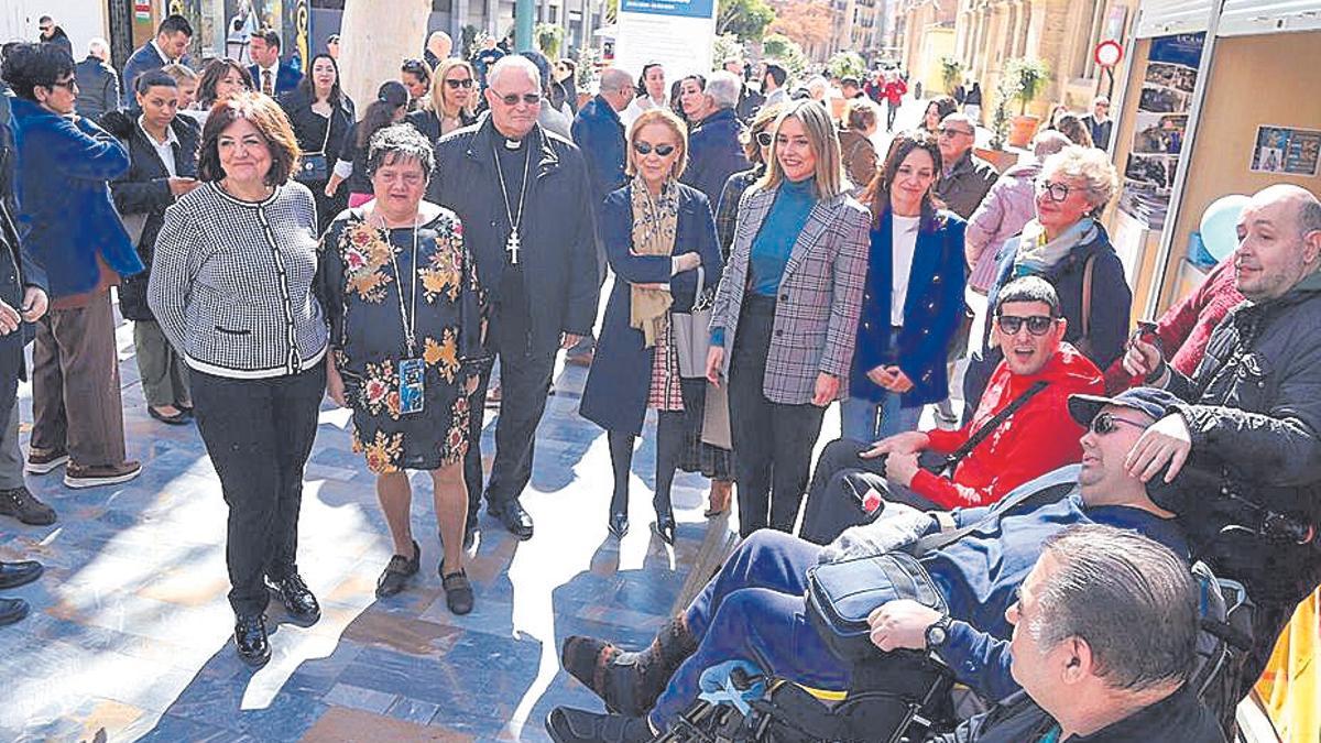 En el marco de estas Jornada se celebró esta semana la Muestra de Voluntariado en el Paseo de Alfonso X de Murcia.