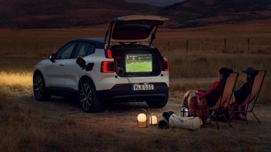 Volvo turns the EX30 into a mobile power bank thanks to its latest update