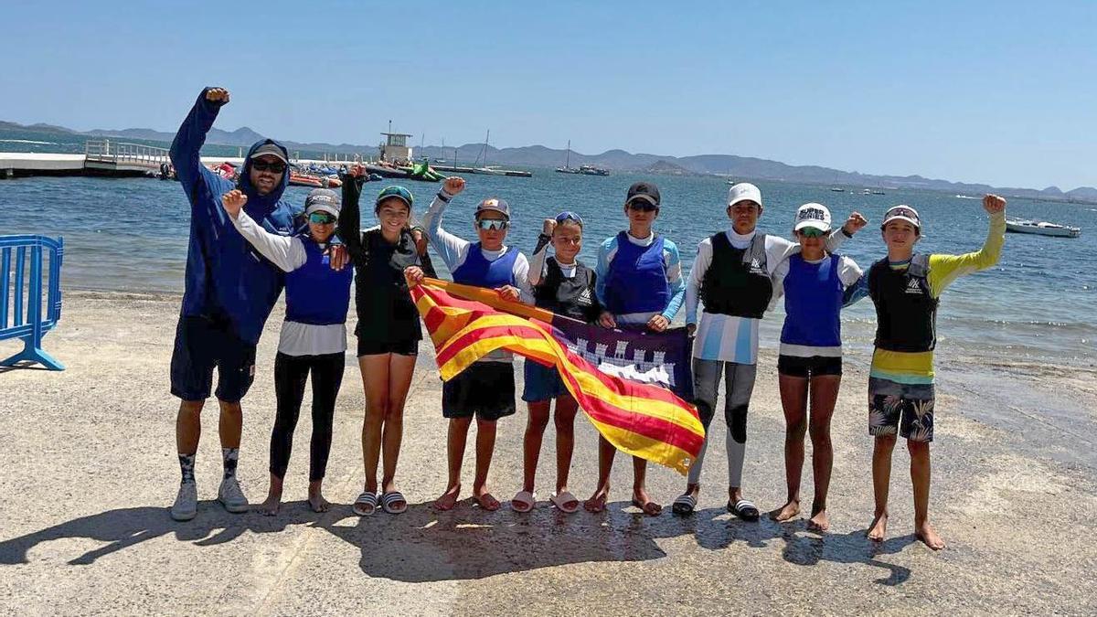 Los dos equipos del RCN Palma, campeones y subcampeones de España de Optimist
