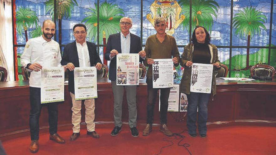 La presentación se celebró ayer en el salón de plenos del Ayuntamiento de Santa Úrsula.