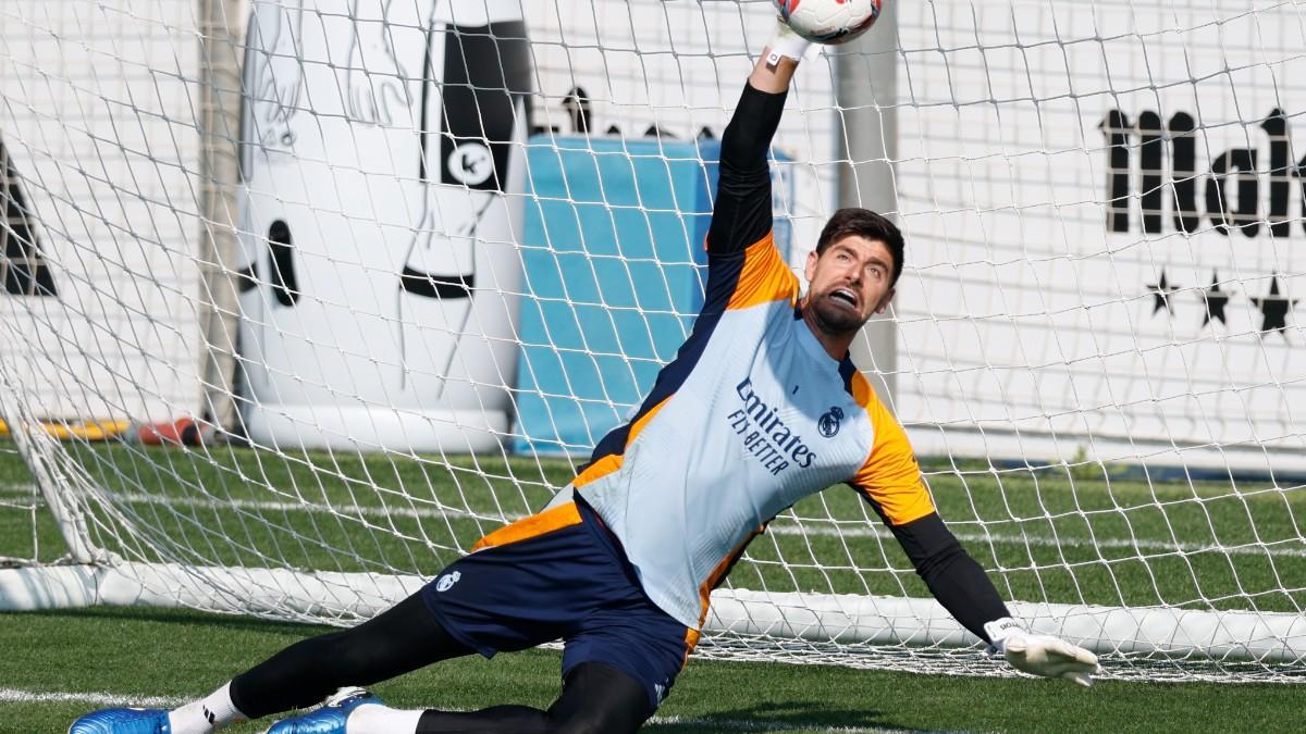 El Madrid está en alerta por los problemas físicos de Courtois