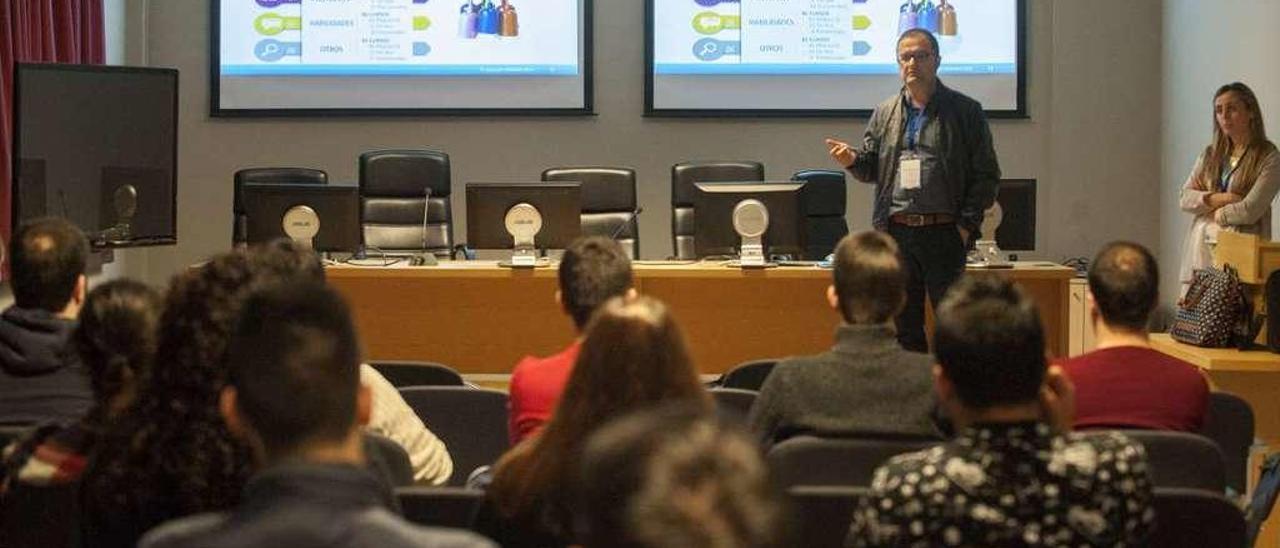 Foro de empleo de Ingeniería Informática en el Campus de Ourense. // Brais Lorenzo