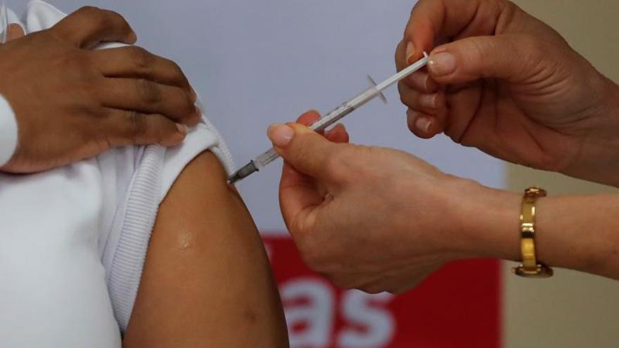 Primera vacunación contra la COVID-19 en Ciudad de Panamá