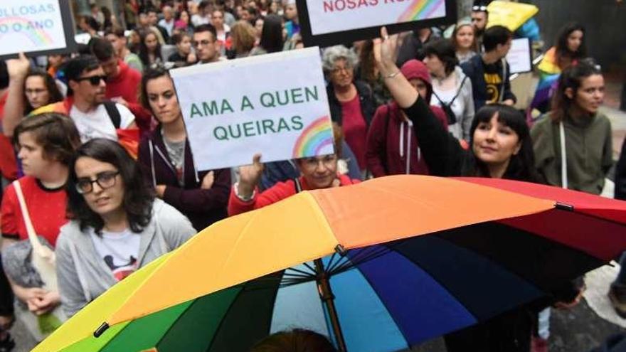 Manifestantes en el Día del Orgullo en la ciudad.