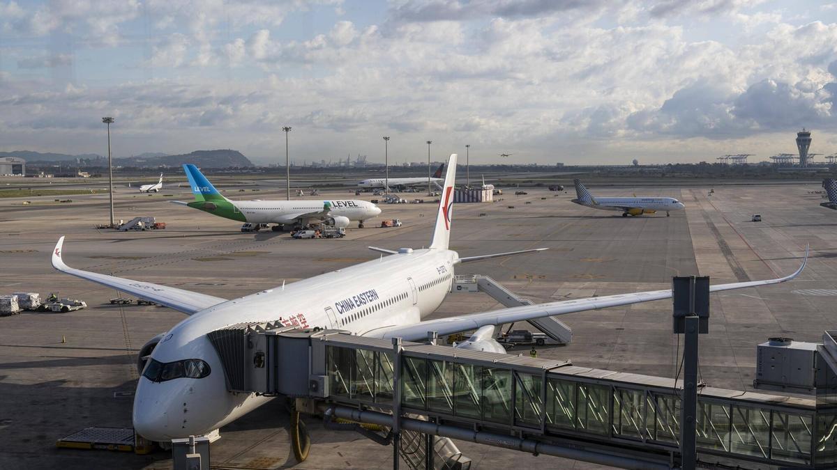Vuelo inaugural de la compañía China Eastern entre Barcelona y Shanghai, en septiembre de 2025.