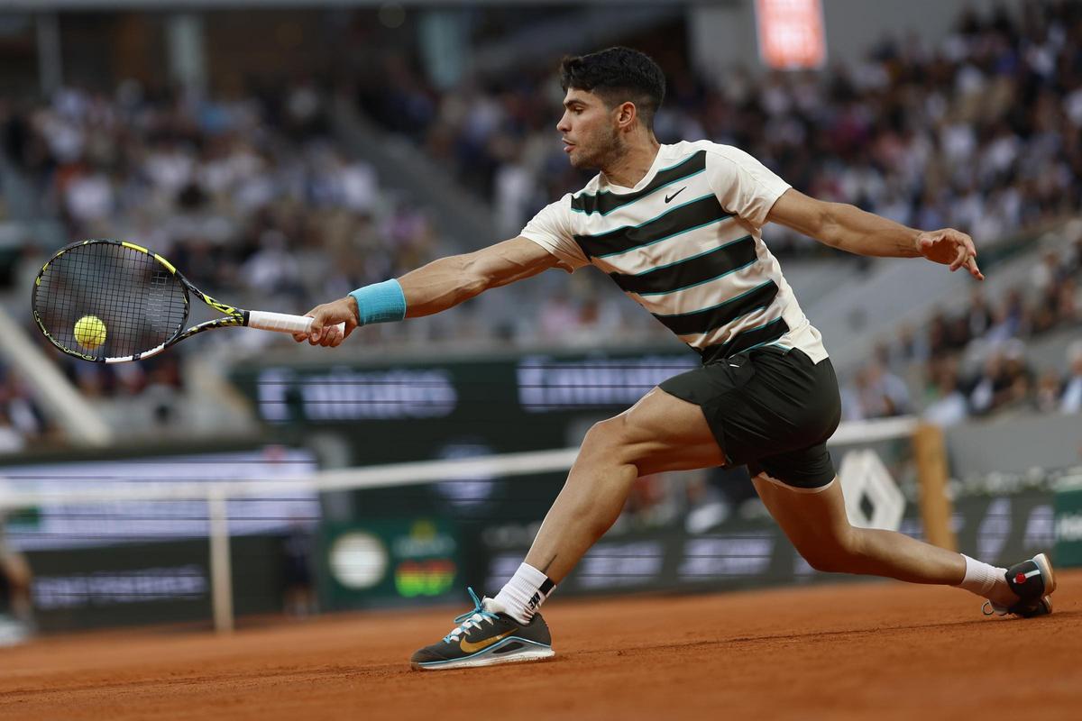 Alcaraz, en su partido contra Paul en la central de Roland Garros