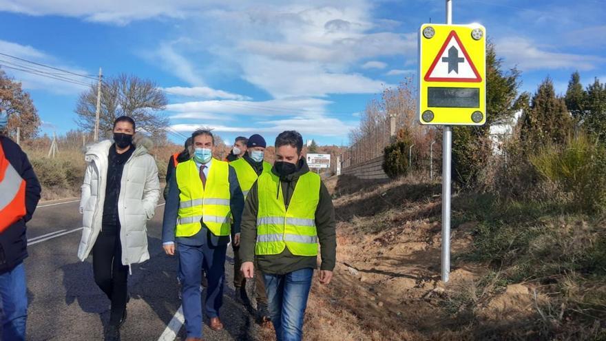 La carretera del Lago de Sanabria: 2.250 coches al día