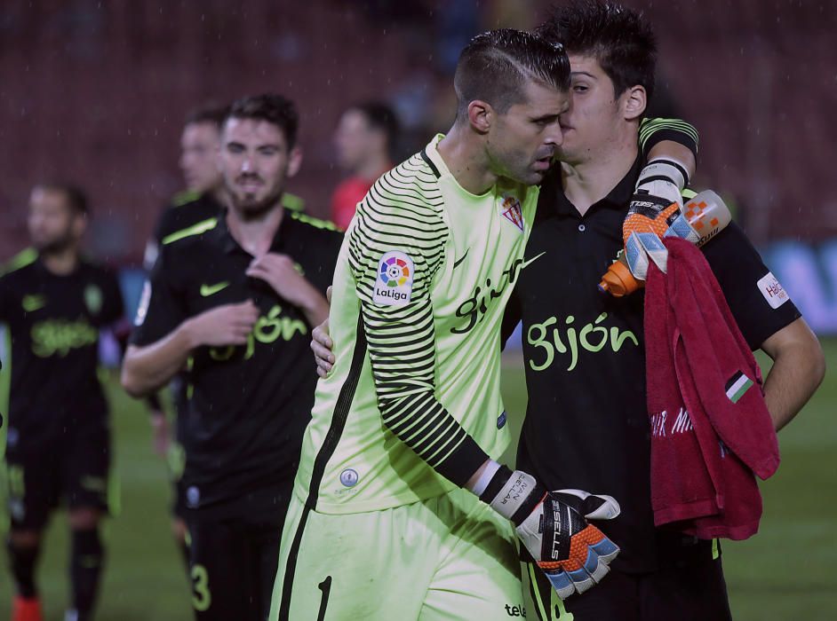 El partido entre el Granada y el Sporting, en imágenes