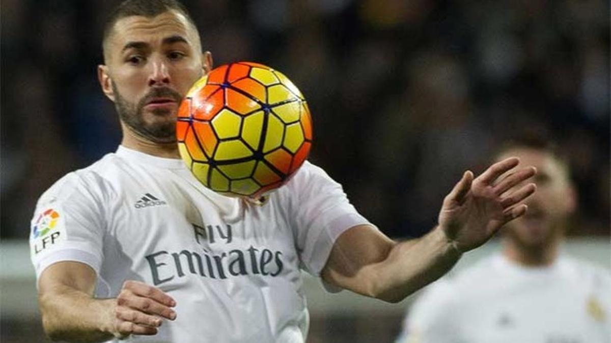 Karim Benzema podría seguir apartado de la selección francesa por el 'sextape'