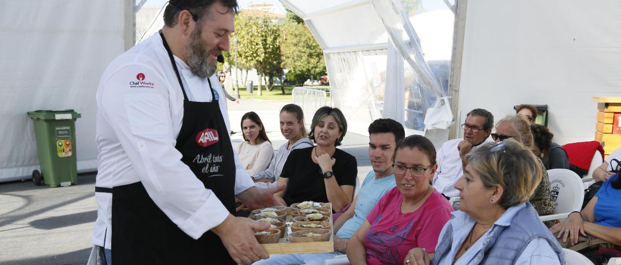 El taller de &quot;Cocina en vivo&quot;, con Miguel Mosteiro y Aceites Abril.