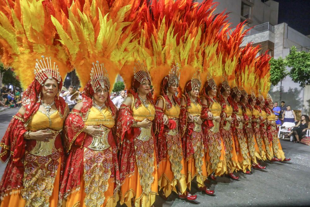 Las comparsas Benimerines y Sarracenos cierran los desfiles de Moros y Cristianos y dan paso hoy a la procesión de San Roque y la Despedida del Santo