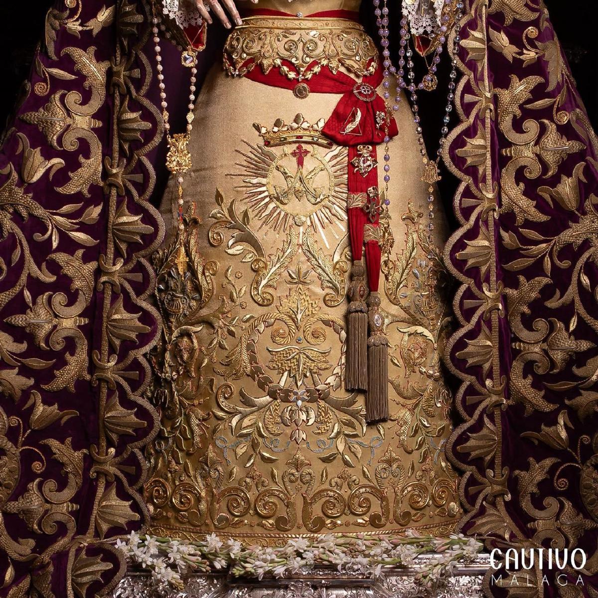 Detalle de la nueva saya bordada por Miguel Pacheco Pérez para la Virgen de la Trinidad Coronada.