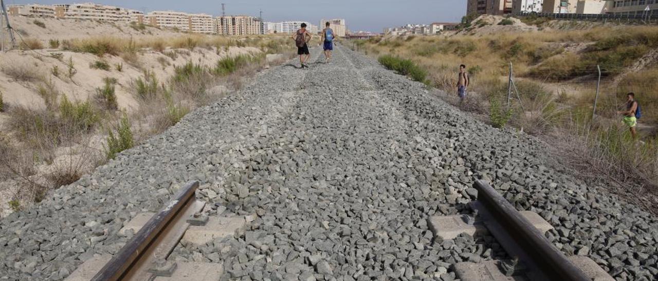 La Vía de la Vagoneta debería haber desaparecido en 2013.