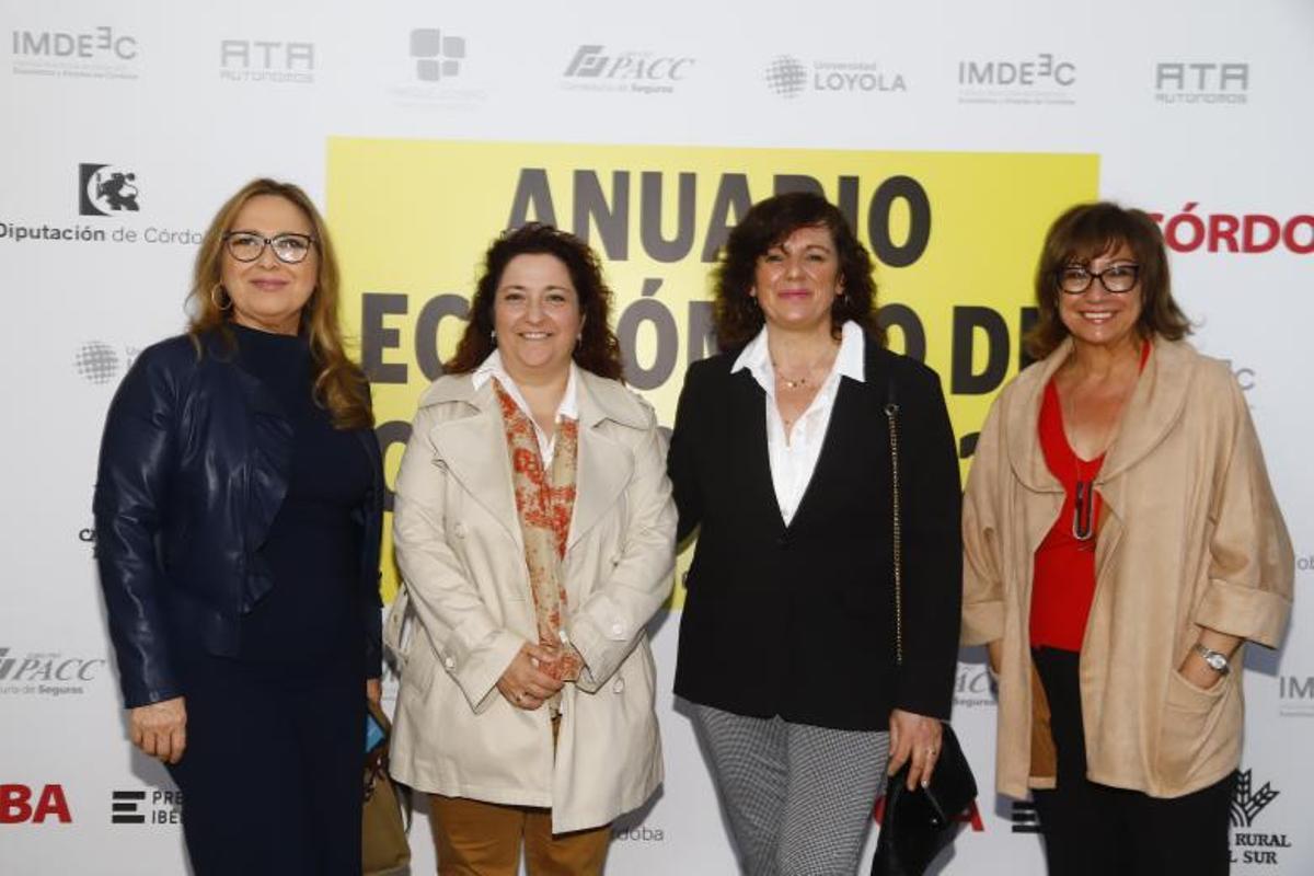 Mª Ángeles Luna, Alicia Moya, Isabel Bernal y Mercedes Mayo.