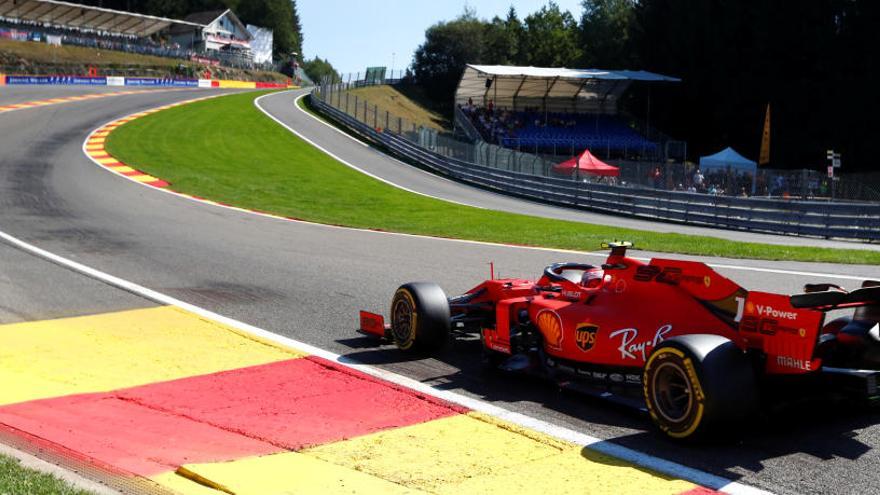 Charles Leclerc fue el mejor en los segundos libres.