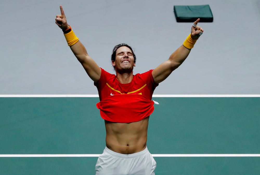 Un Nadal invencible deixa la sisena Davis a Espanya