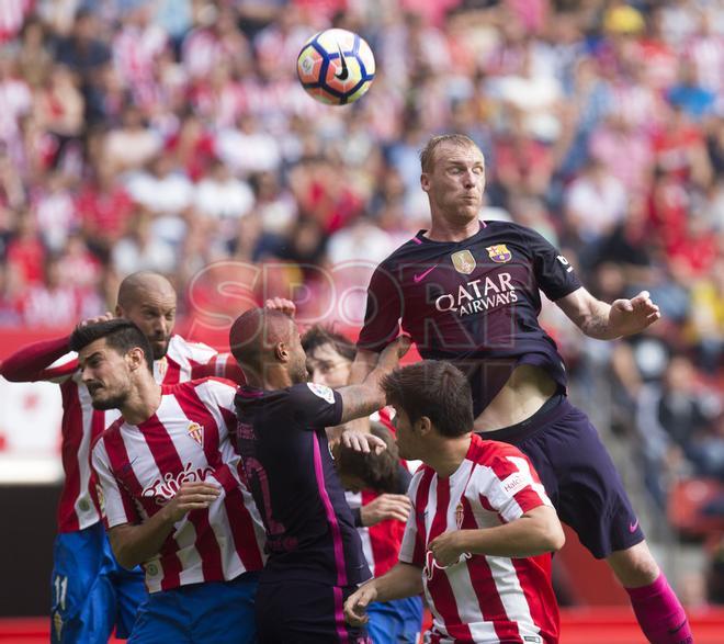 Las imágenes del  Sporting de Gijón, 0 - FC Barcelona, 5