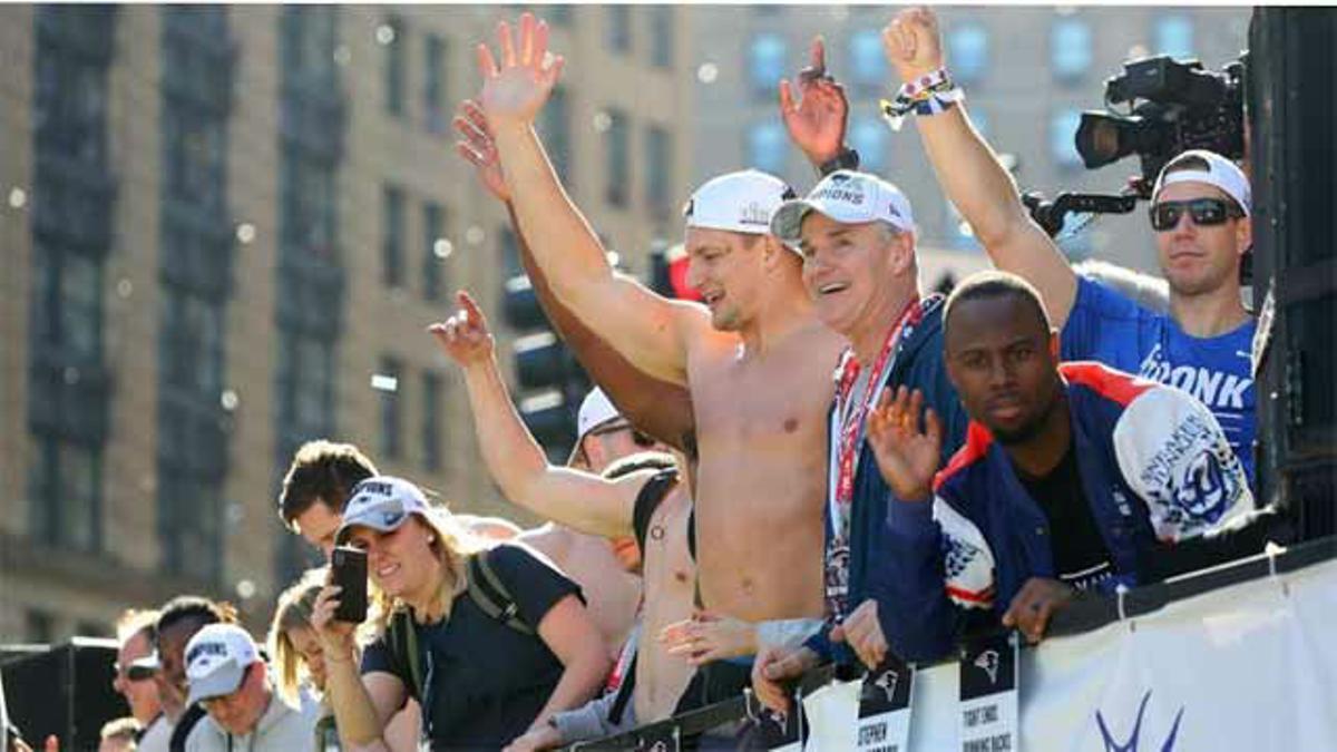 Los Patriots celebran en Boston su sexto título de la NFL