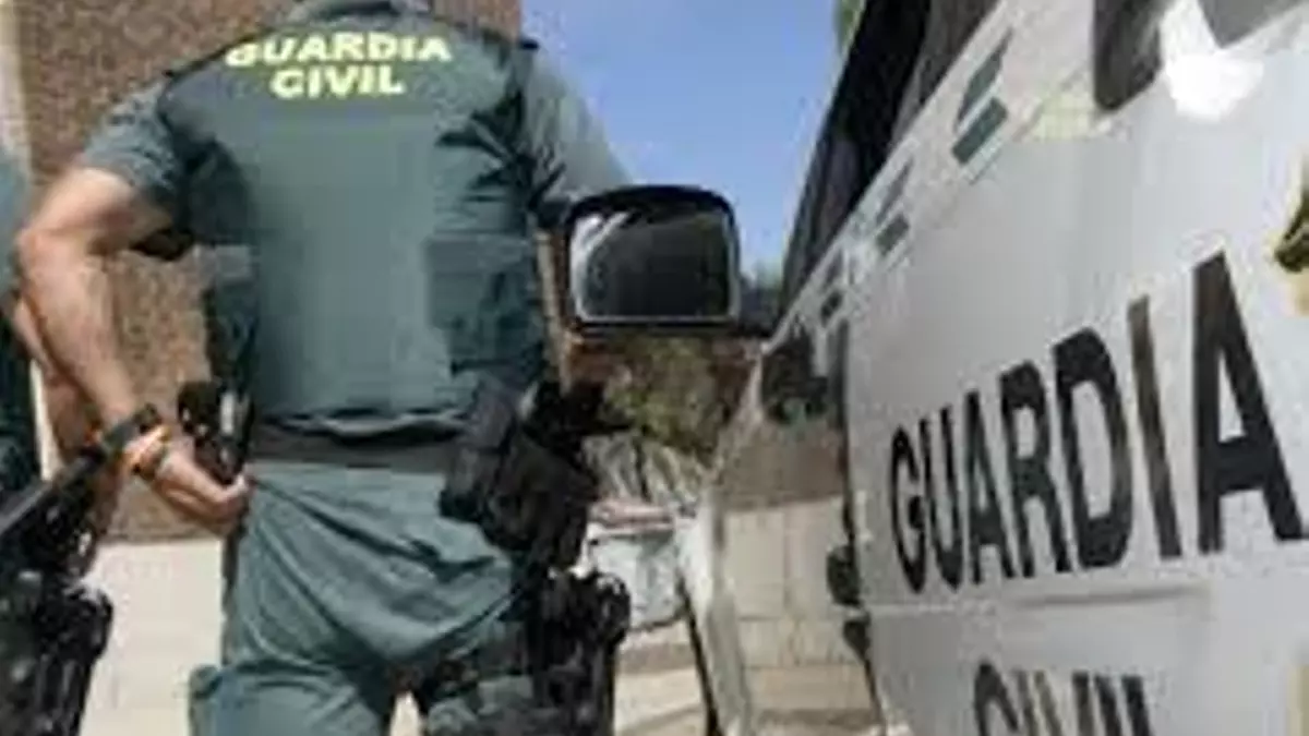 Investigan si un niño se tiró de un balcón para huir de los malos tratos de un familiar en Tenerife