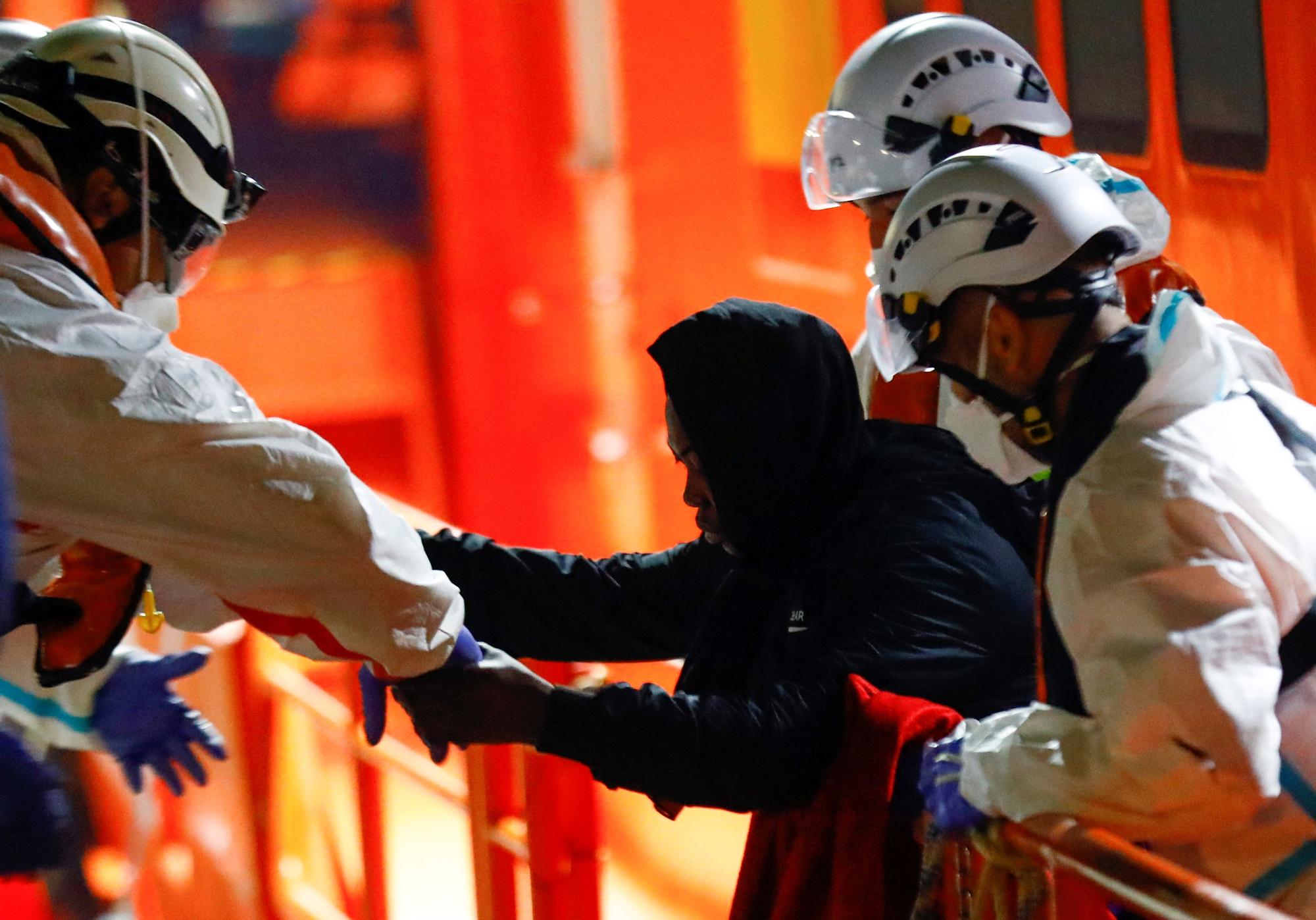 Migrantes llegados al muelle de Arguineguín (08/04/21)