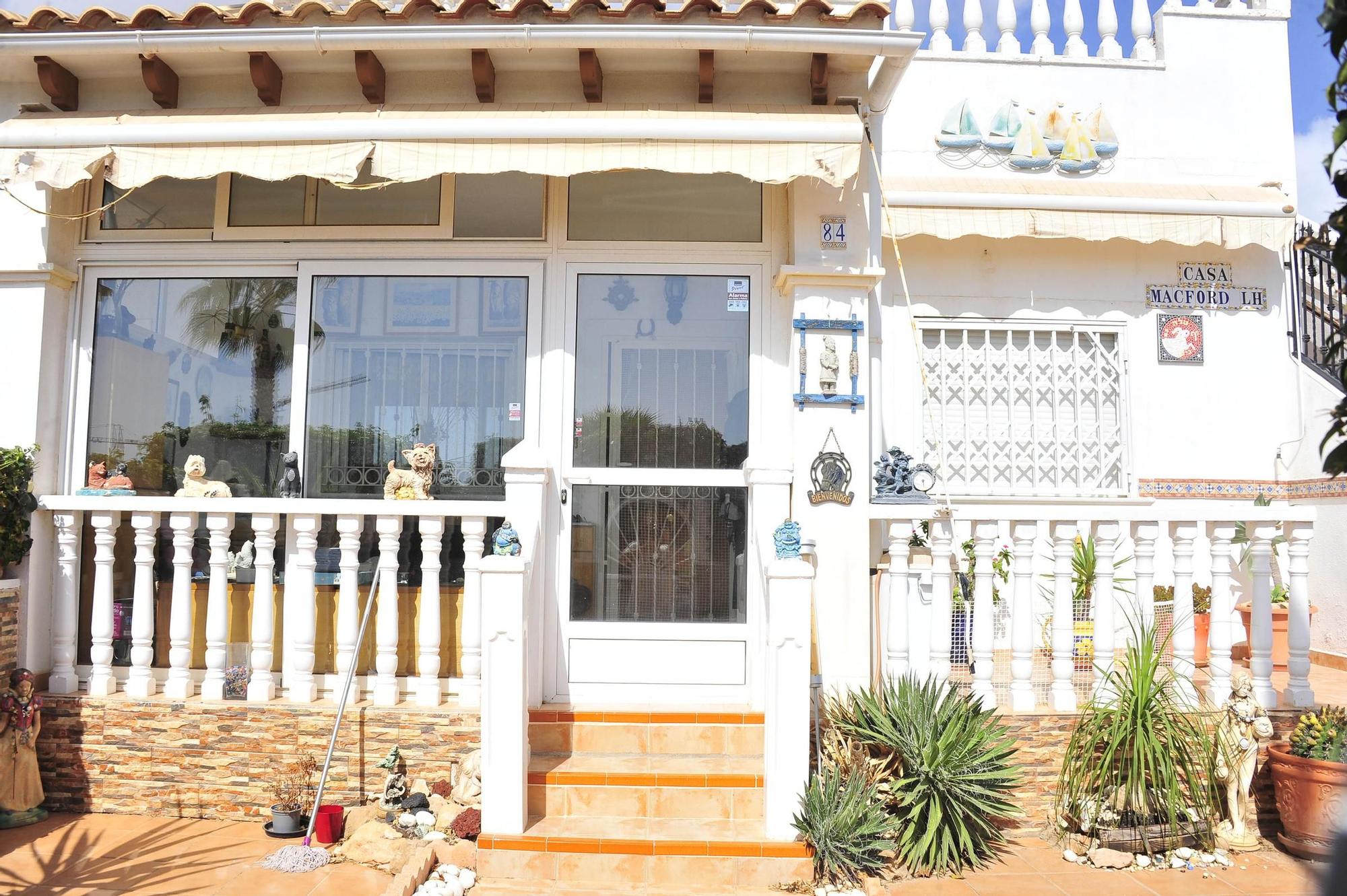 Un hombre de 82 años mata presuntamente a su pareja en un domicilio de Orihuela Costa