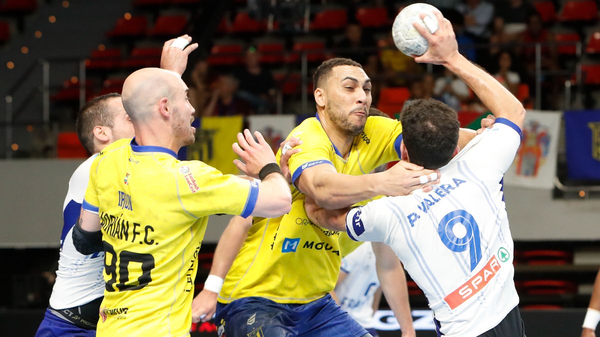 Pol Valera, con el Granollers en la Copa Asobal