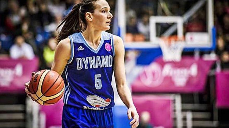 Sonja Petrovic, aquesta temporada, amb el Dinamo de Kursk.