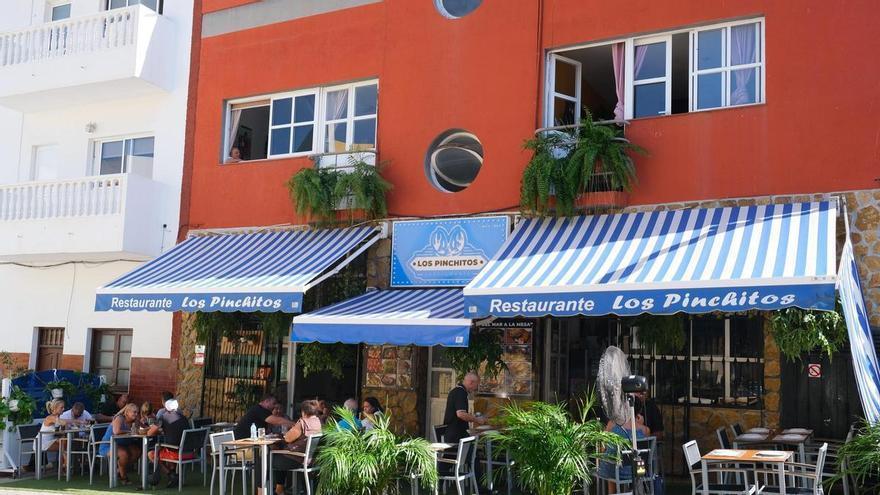 Los Pinchitos: Six Decades of Culinary Tradition in Santa Cruz de Tenerife