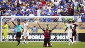 Bruno Henrique, jugador de Flamengo, celebra el final del partido ante el Chelsea que supuso una victoria histrica.