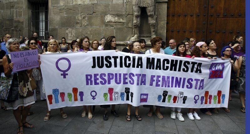 El feminismo arropa a la víctima de ‘La manada’ de Manresa en Zaragoza