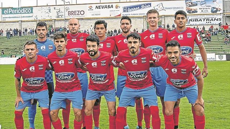 El Coria-Cacereño, duelo por todo lo alto con el Villanovense a lo suyo