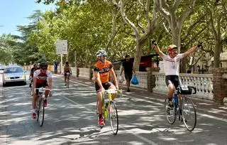 Una Retrobada de rècord anima 270 apassionats de les bicicletes clàssiques a pedalar pel Berguedà