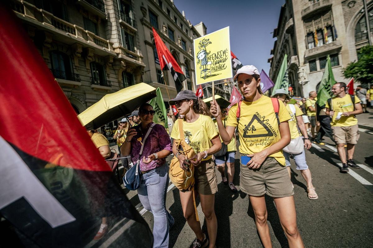 Setmana clau per a l’educació a Catalunya: els sindicats de professors debatran noves mobilitzacions i Illa donarà explicacions per  PISA