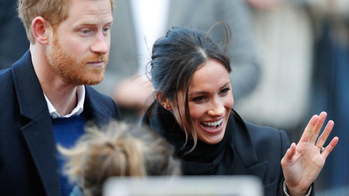 El príncipe Harry y su prometida Meghan Markle visitan Gales