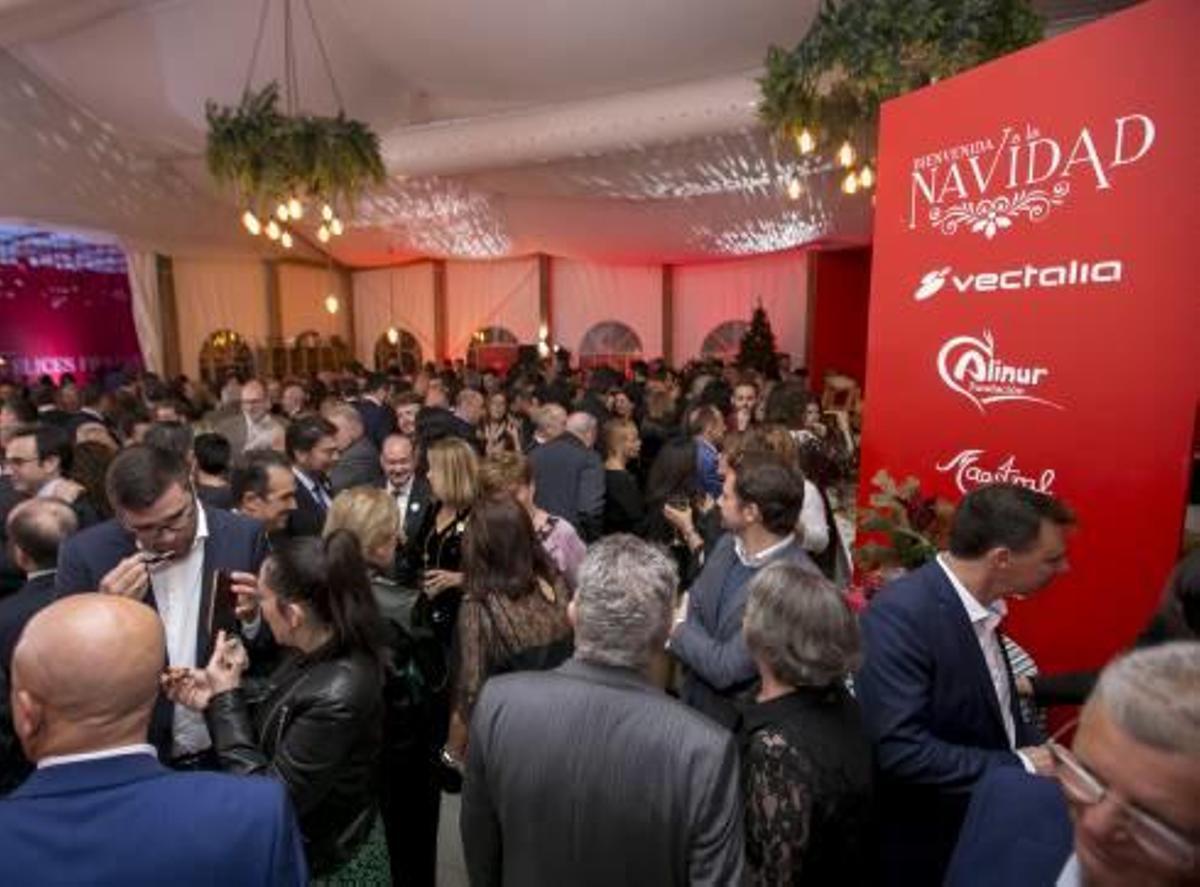 Vectalia celebra su cóctel solidario