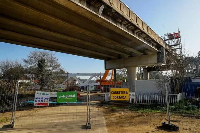 Así avanzan las obras de reconstrucción del puente de Pontearnelas