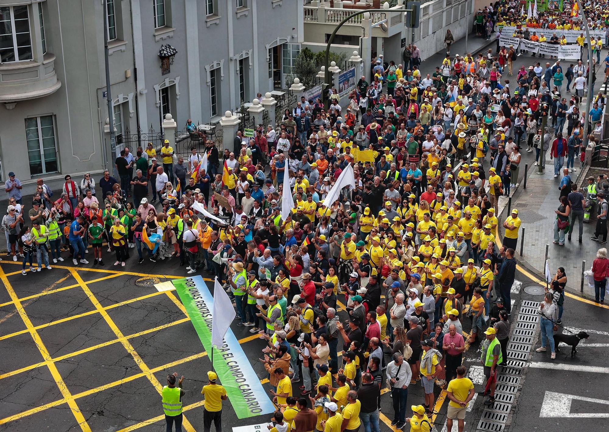 El sector agrario protesta en las calles de Santa Cruz